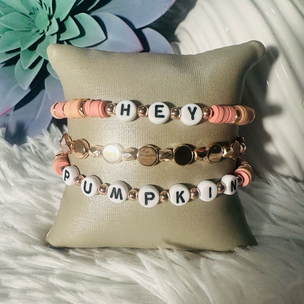 Hey Pumpkin Beaded Bracelet Set
